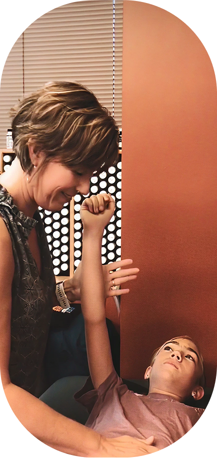 girl receiving nutrition response testing